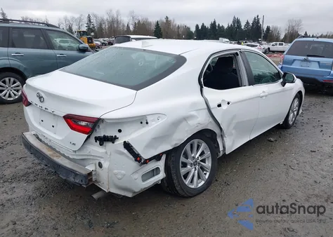 2023 Toyota Camry Le z USA, uszkodzony, nr VIN 4T1C11AK5PU808794